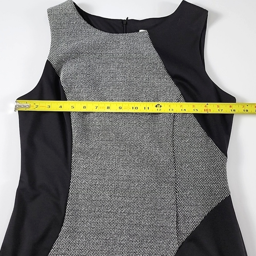 Cleo Sleeveless Dress Black Grey Boat Neckline Knee Length Fitted Size 10 - Picture 9 of 12